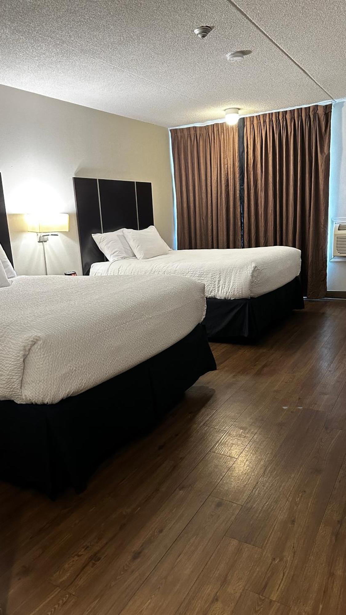Ramada Plaza by Wyndham Niagara Falls Zewnętrze zdjęcie