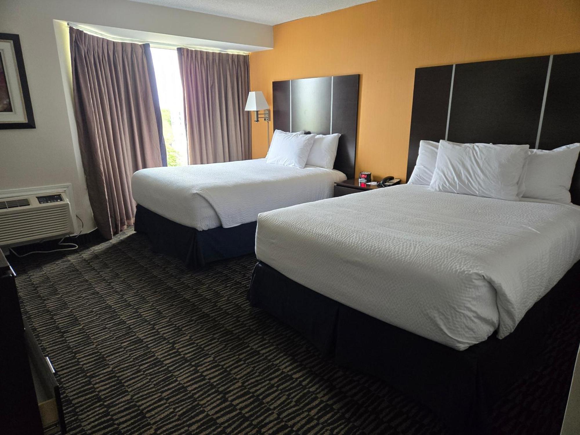 Ramada Plaza by Wyndham Niagara Falls Zewnętrze zdjęcie